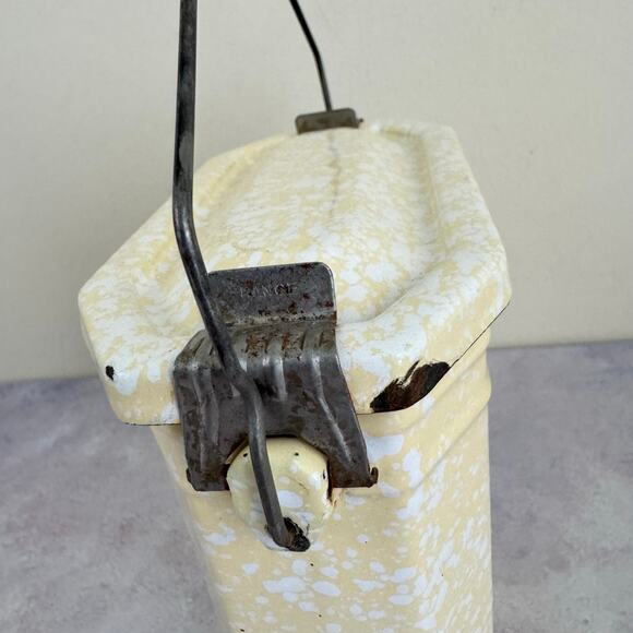 Vintage French Enamel Lunch Box Pail Kitchen Decor Graniteware Enamelware Yellow - Picture 6 of 13